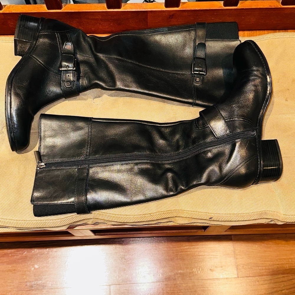 Bandolino Women Black Leather Riding Boots.